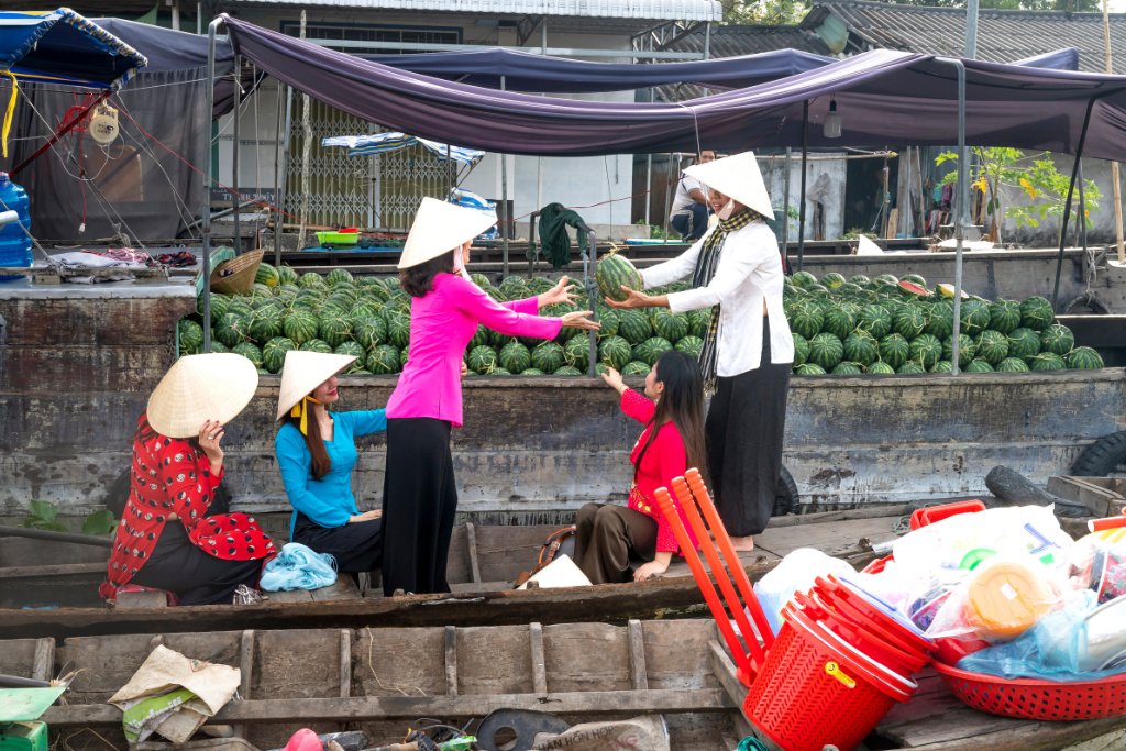 Vietnam Cambodia 21 Days with Jahan cruise