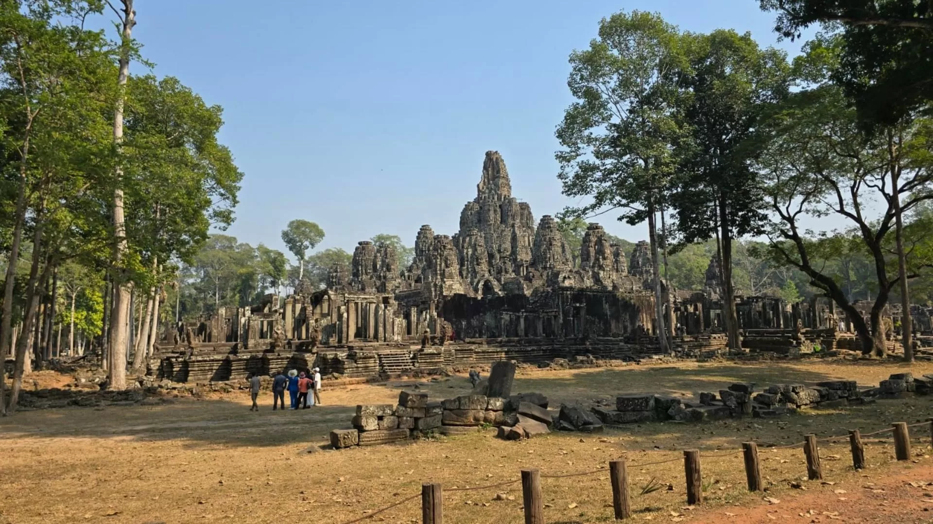 Bayon Temple - Photos of customer reviews for Hanoi Voyages