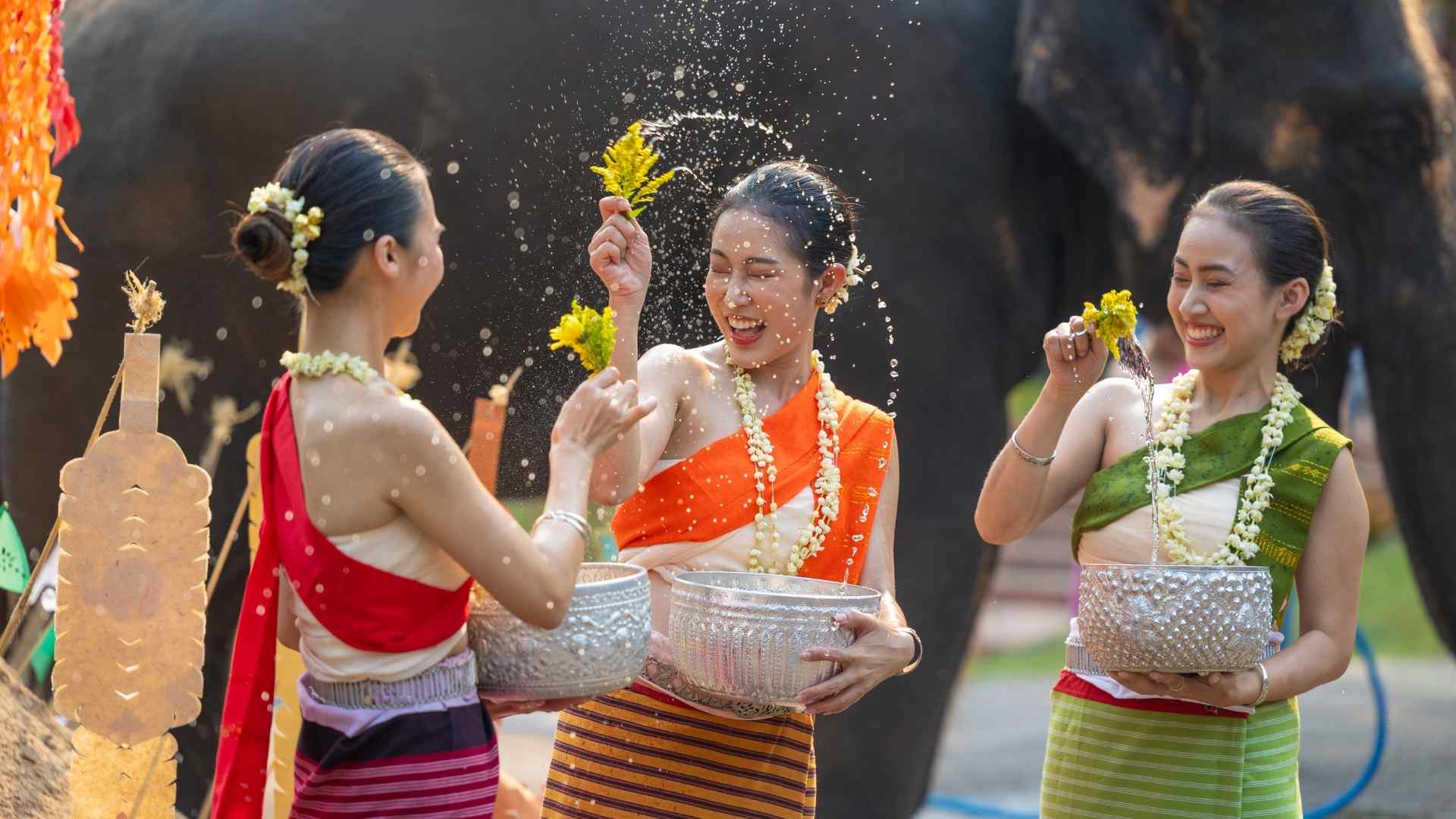 Bom Chaul Chnam waters splashing festival