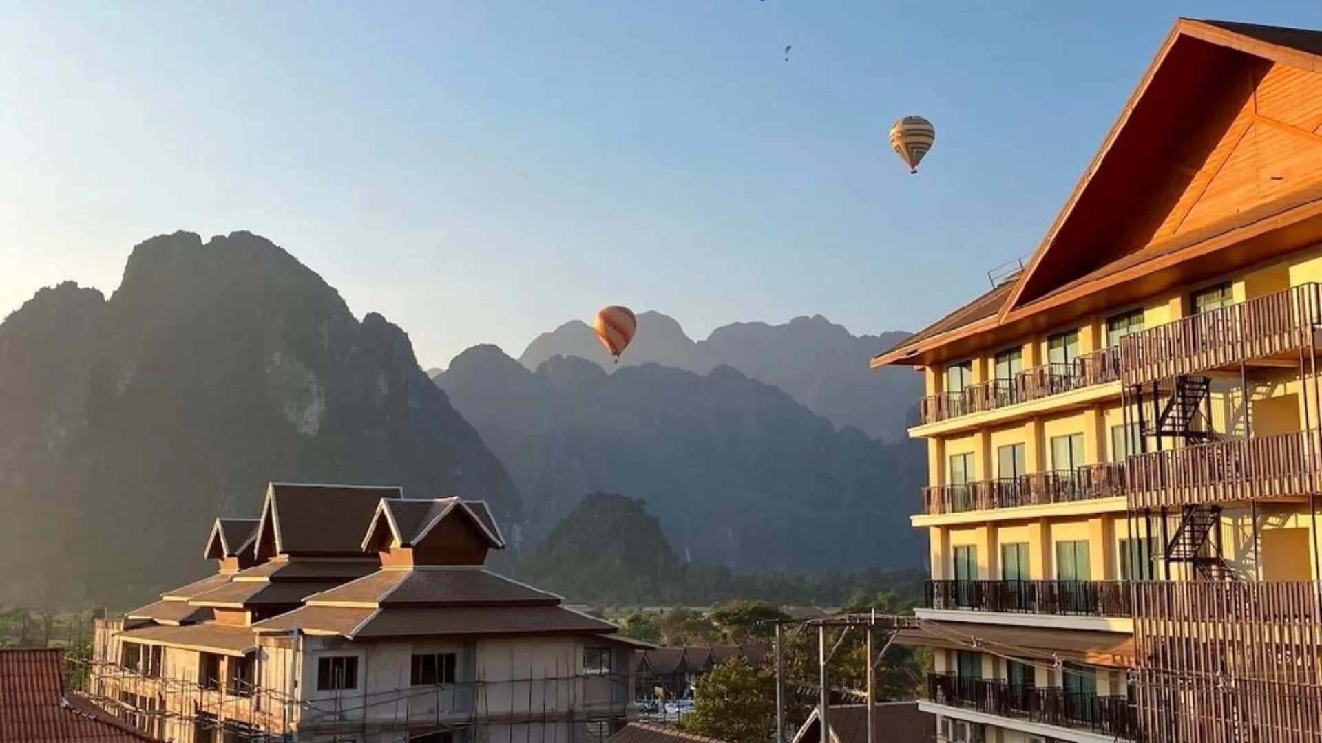La montgolfière dans le ciel