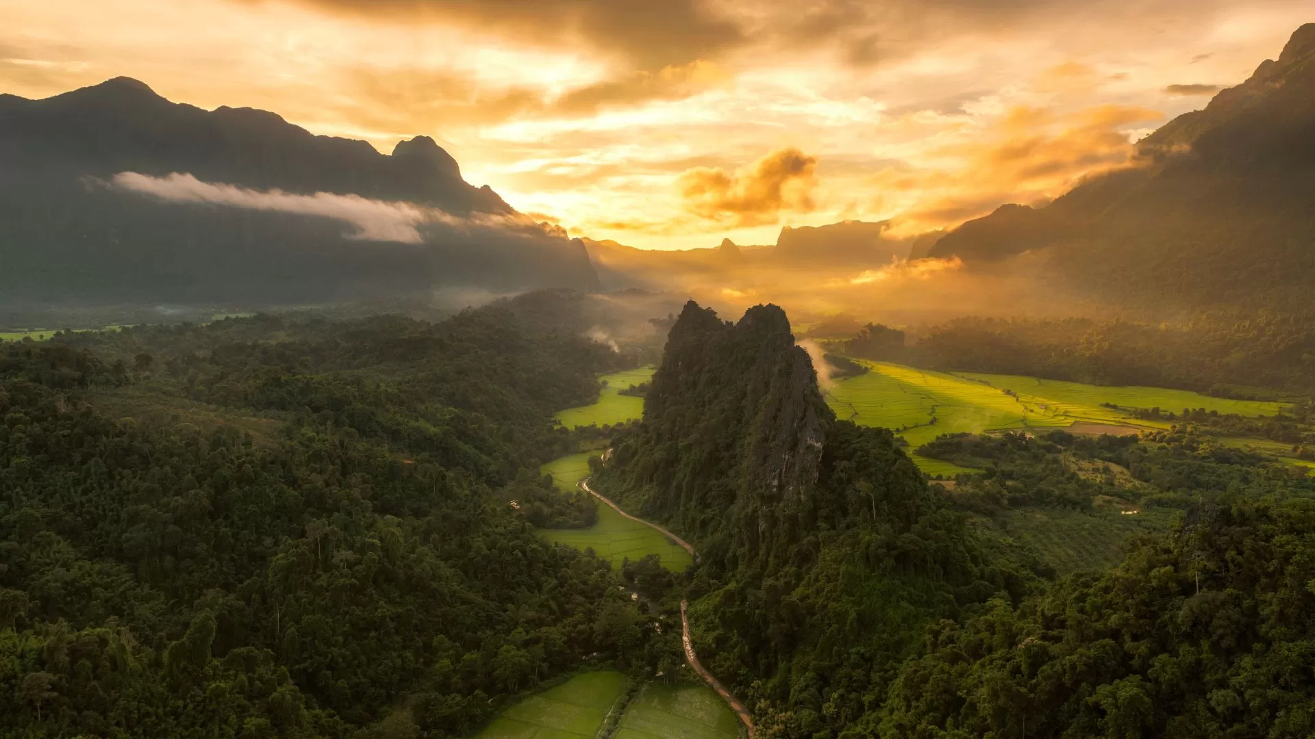 Coucher de soleil à Vang Vieng