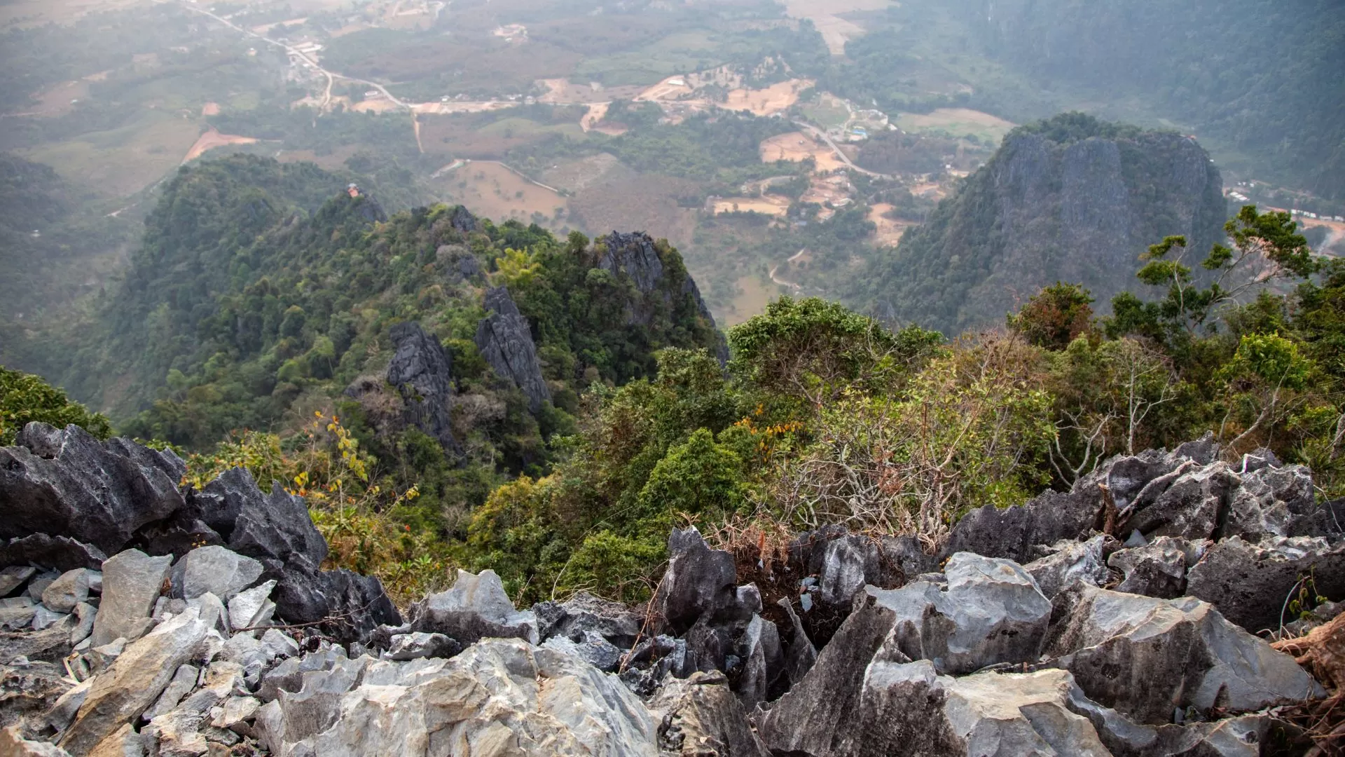 Point de vue de la falaise de Pha Ngern, Vang Vieng, Laos