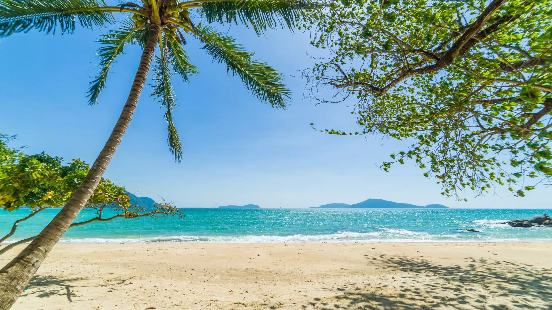 Choose the best time to visit Khao Lak