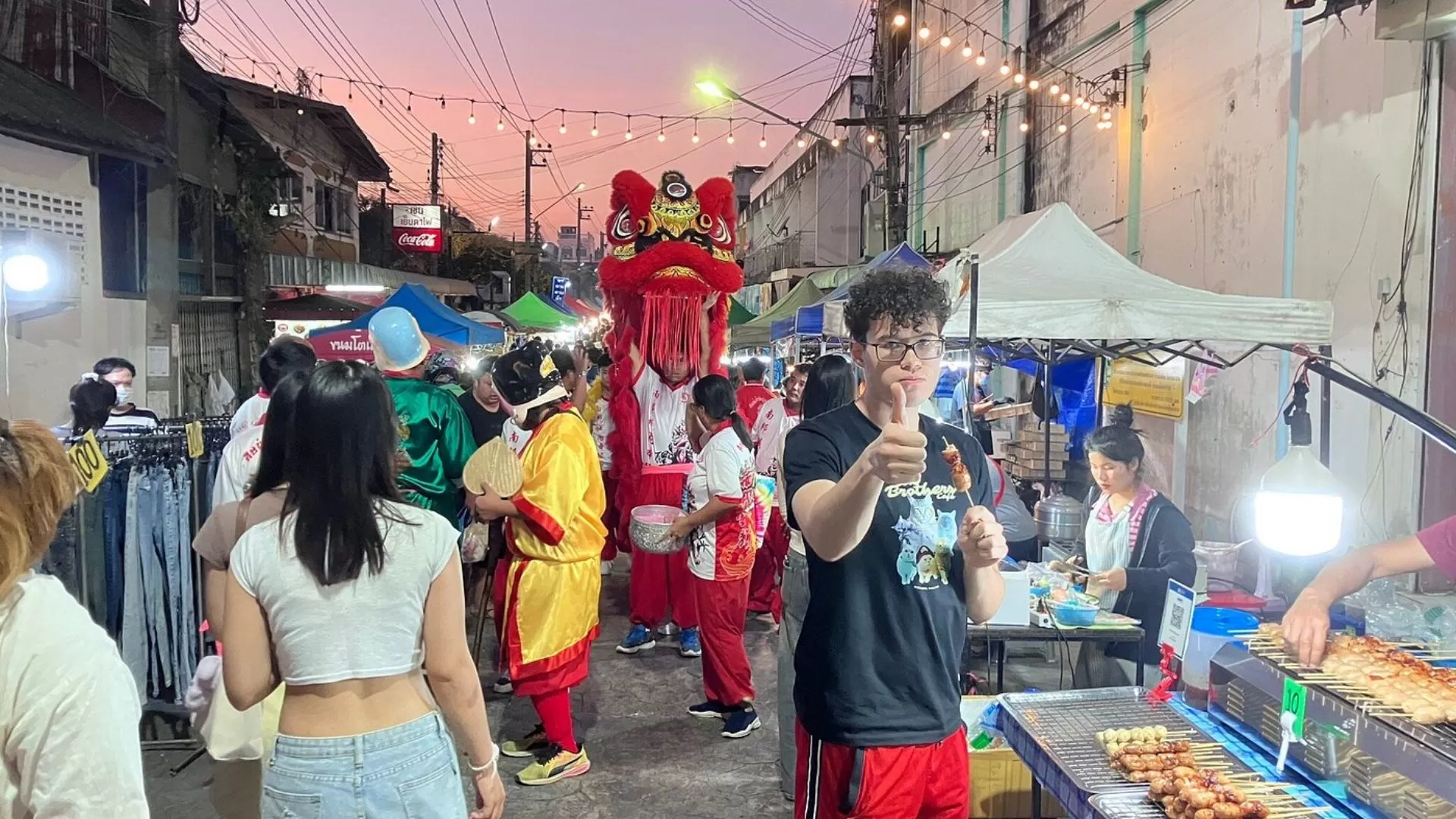 Marché Kad Kong Ta Street Market 