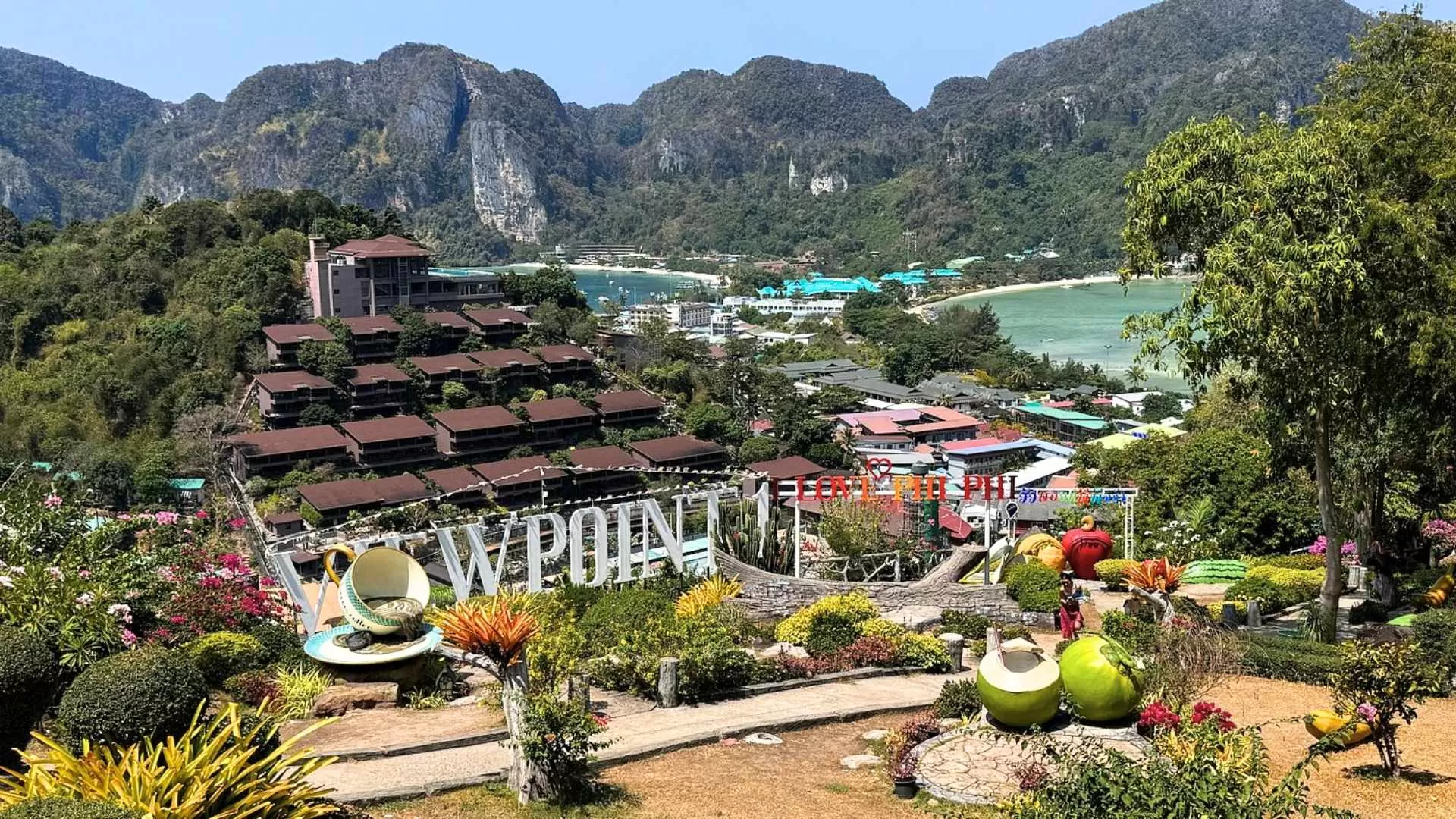 Une vue panoramique spectaculaire sur l’archipel de Koh Phi Phi