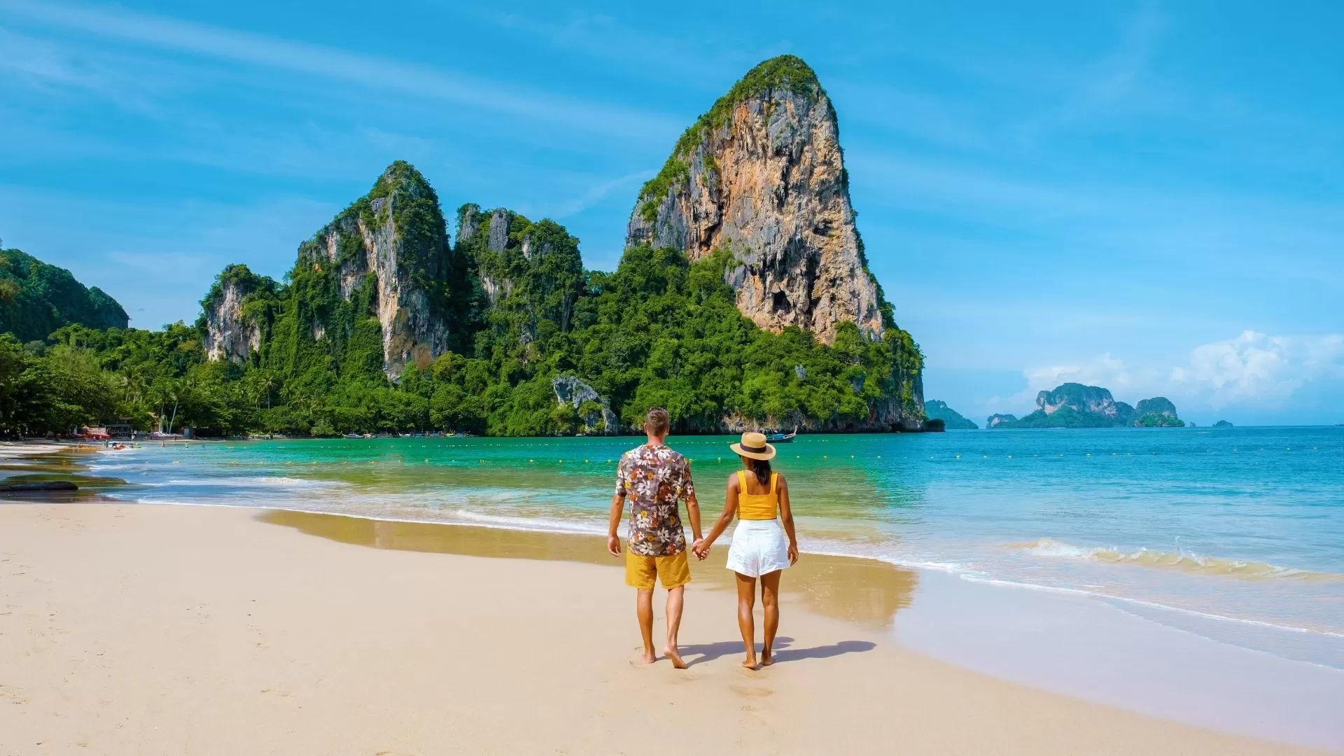 Railay beach in Krabi - Peaceful getaway for couples