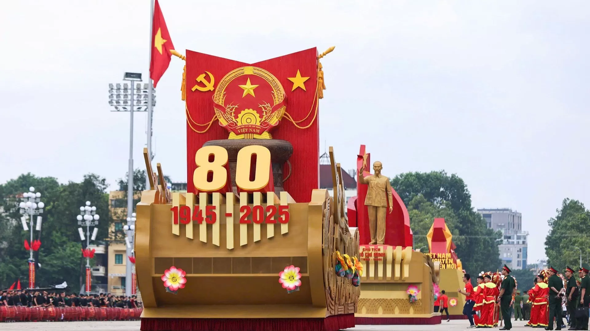 80e anniversaire de la Fete nationale du Vietnam ( source: Mat Tran To Quoc Viet Nam)