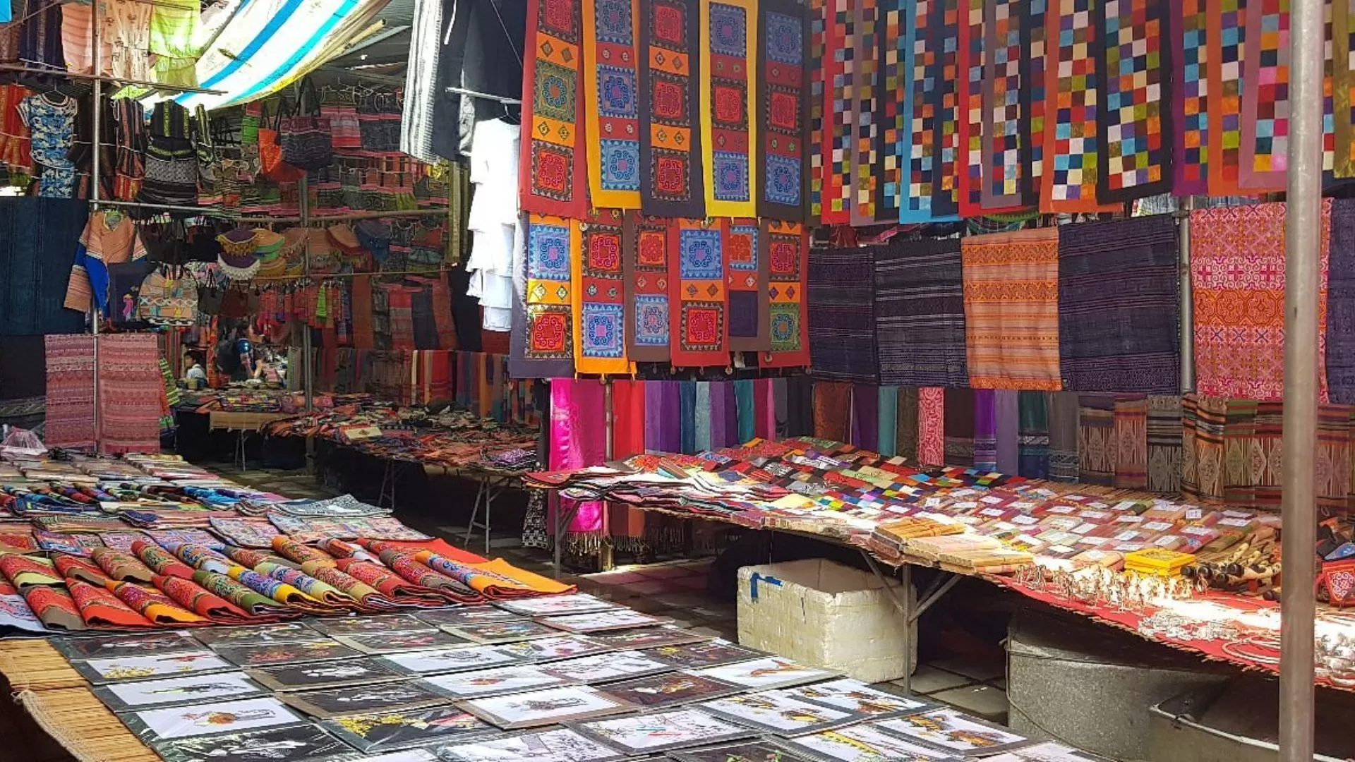Buy unique souvenirs at Bac Ha Market