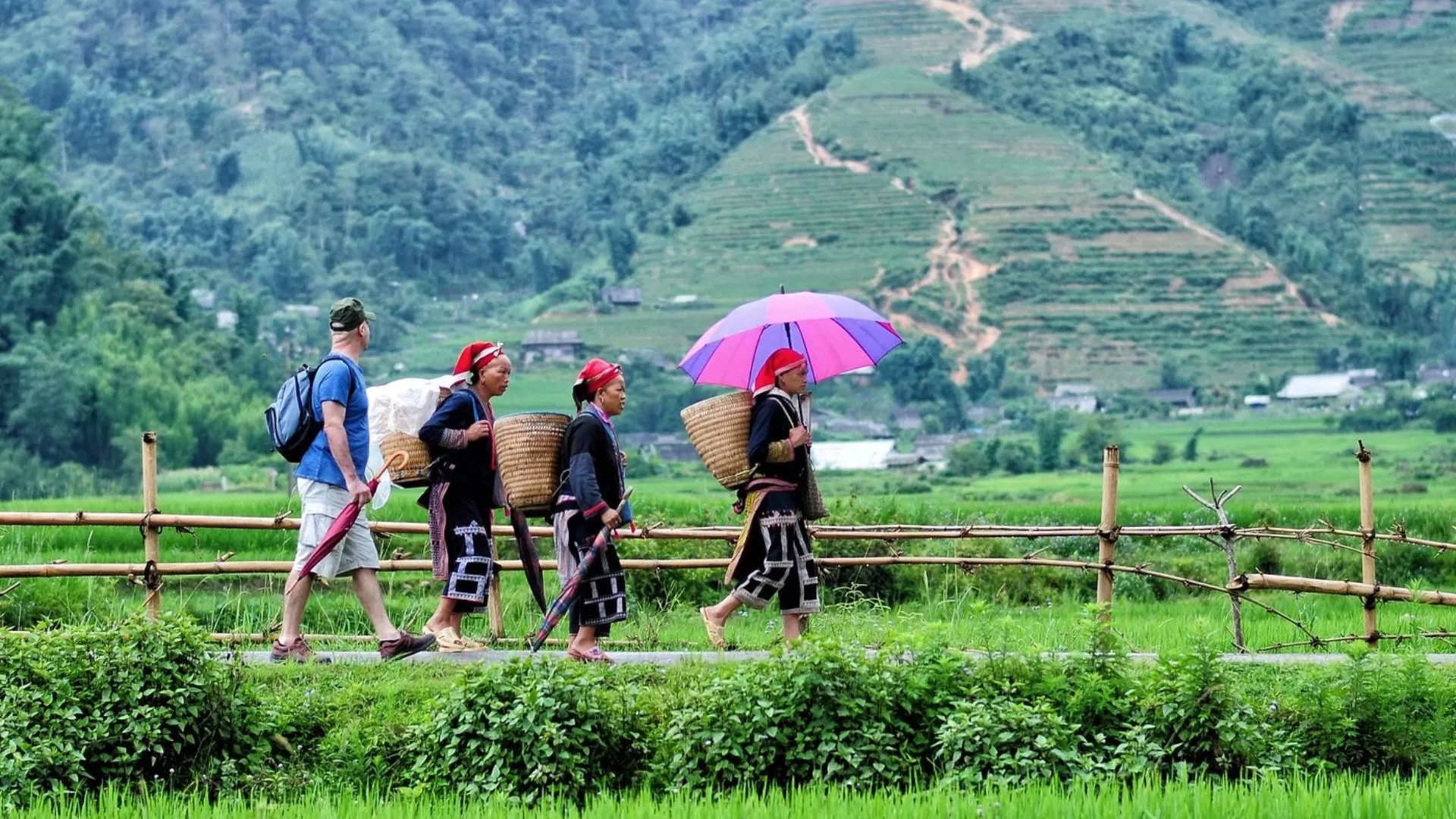Faire du trekking dans les montagnes de Sapa