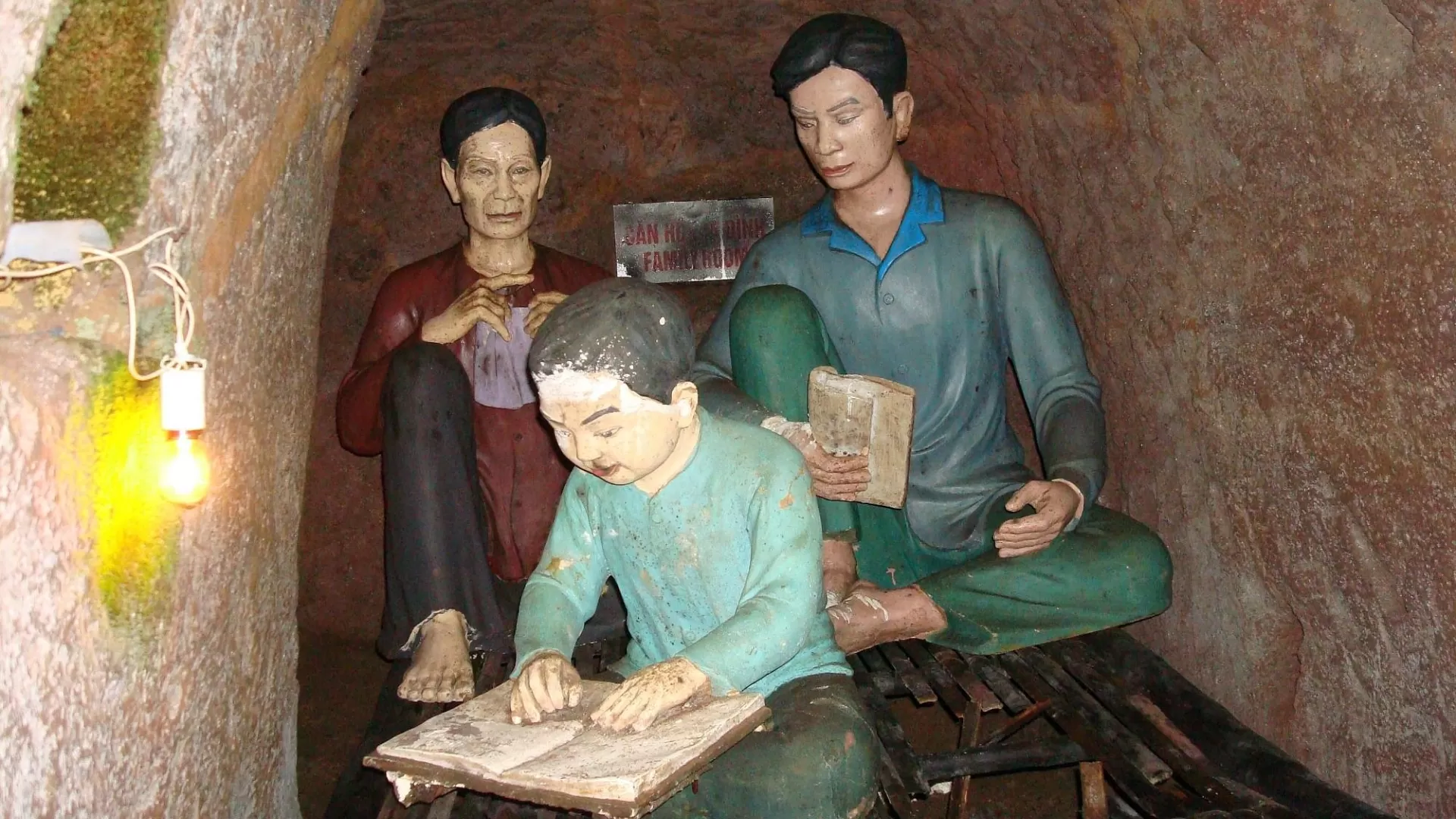 La vie des habitants aux tunnels de Vinh Moc
