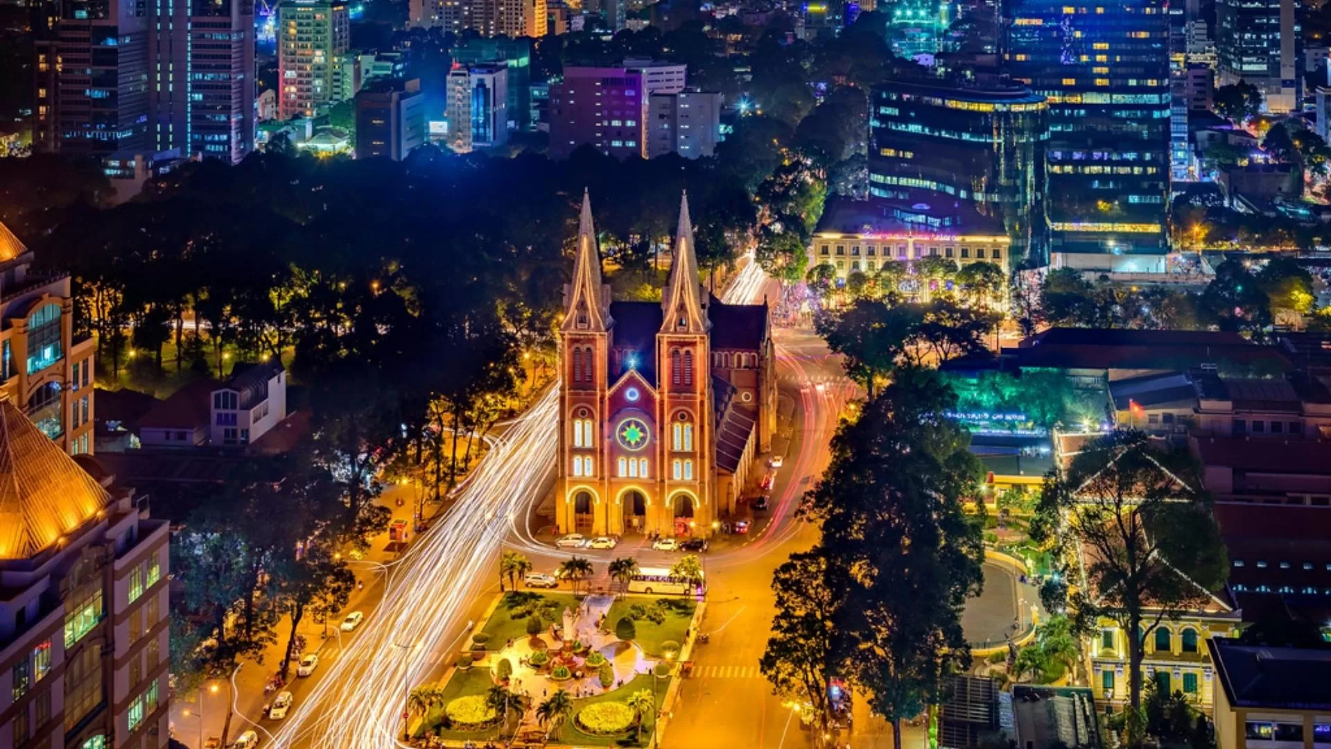 Ho Chi Minh at night