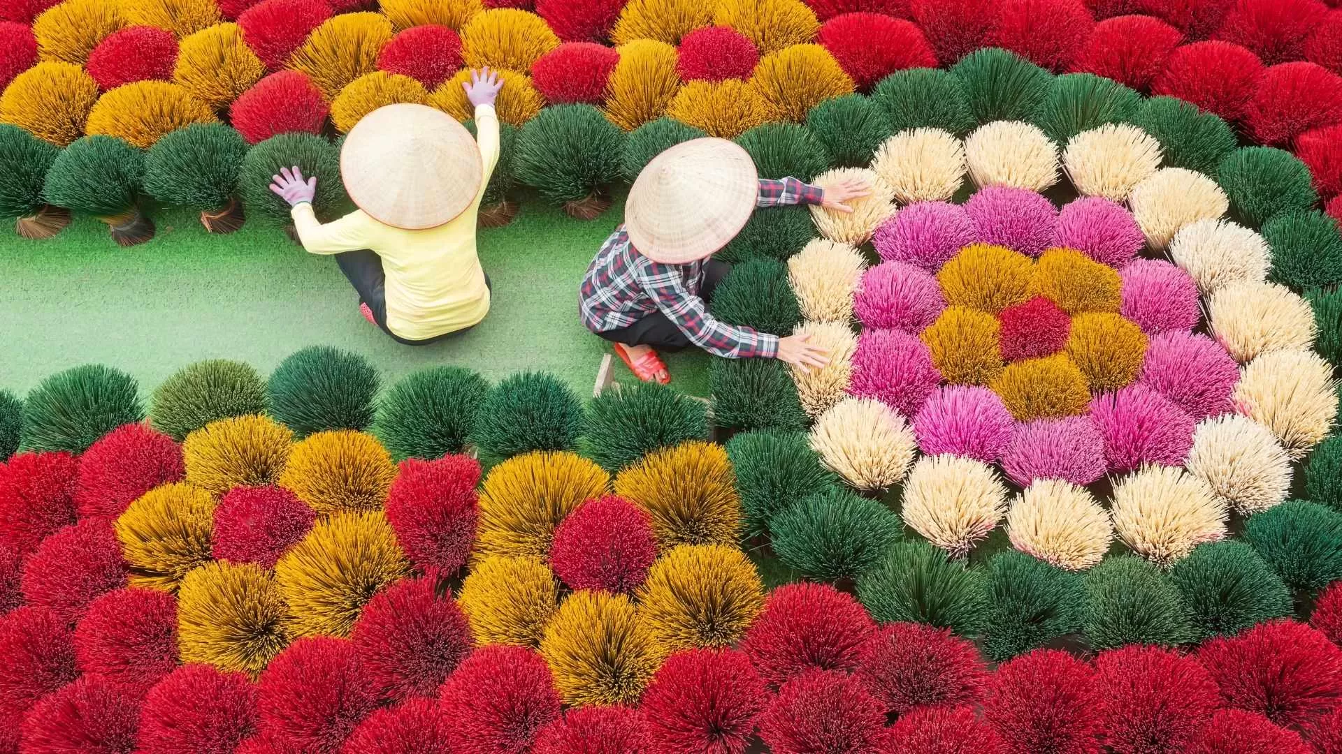 Thuy Xuan incense village