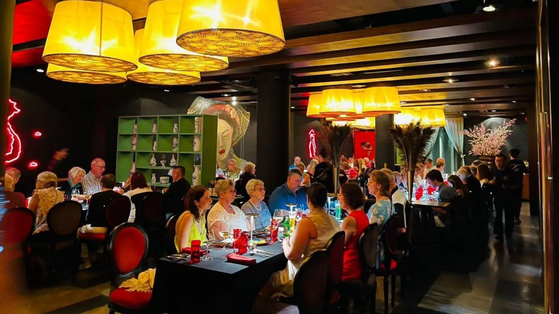 Xu Restaurant Lounge