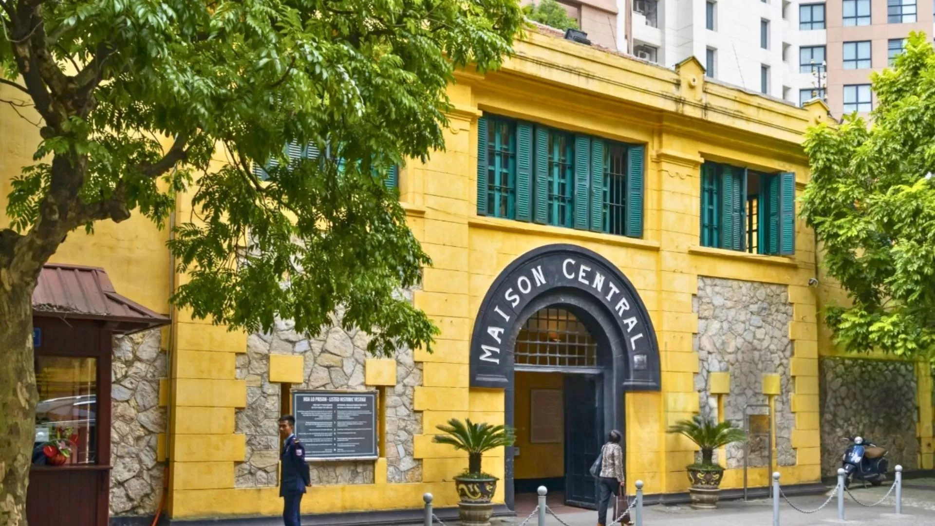 Hoa Lo Prison