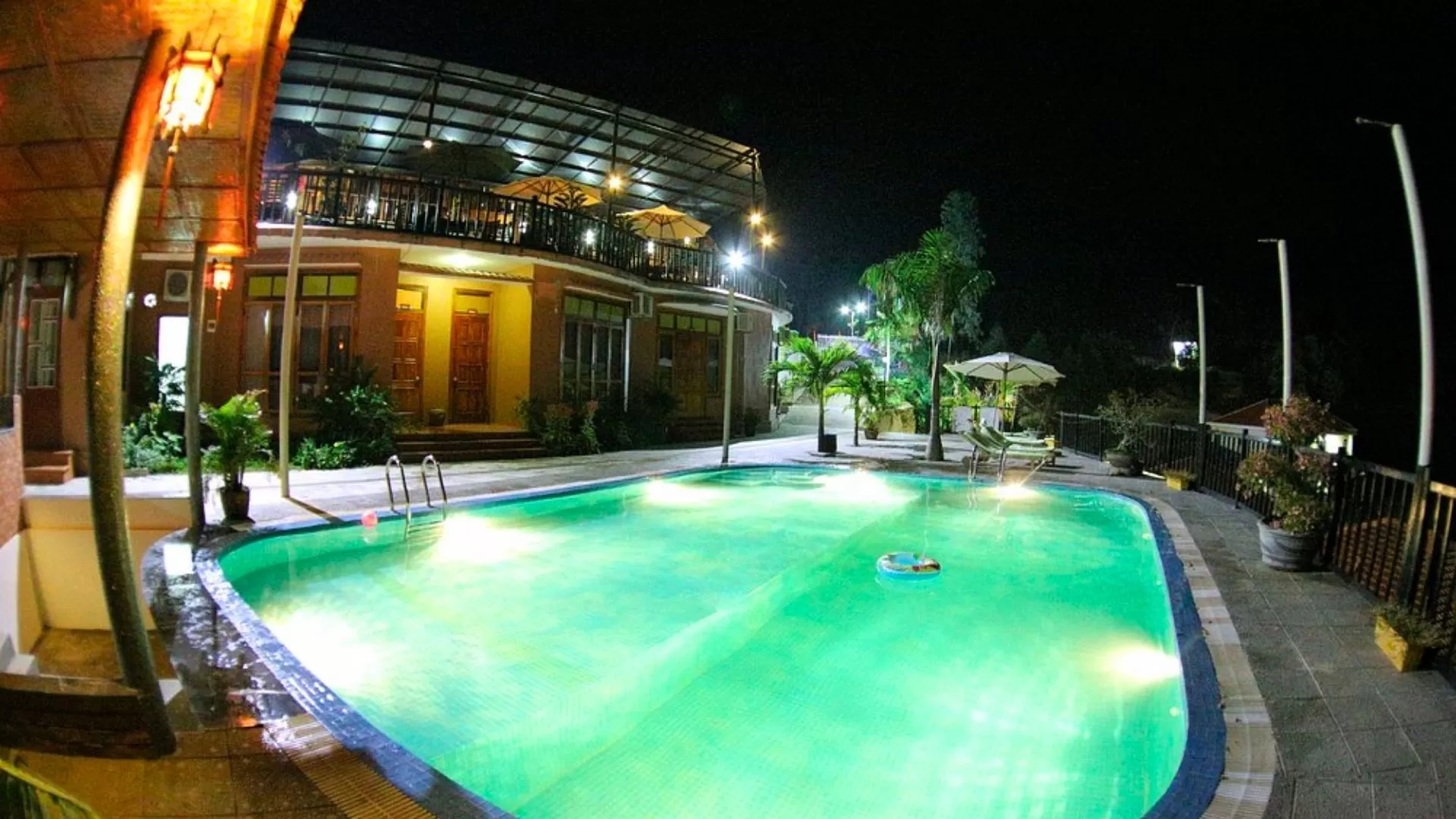 Phong Nha Lake House Resort