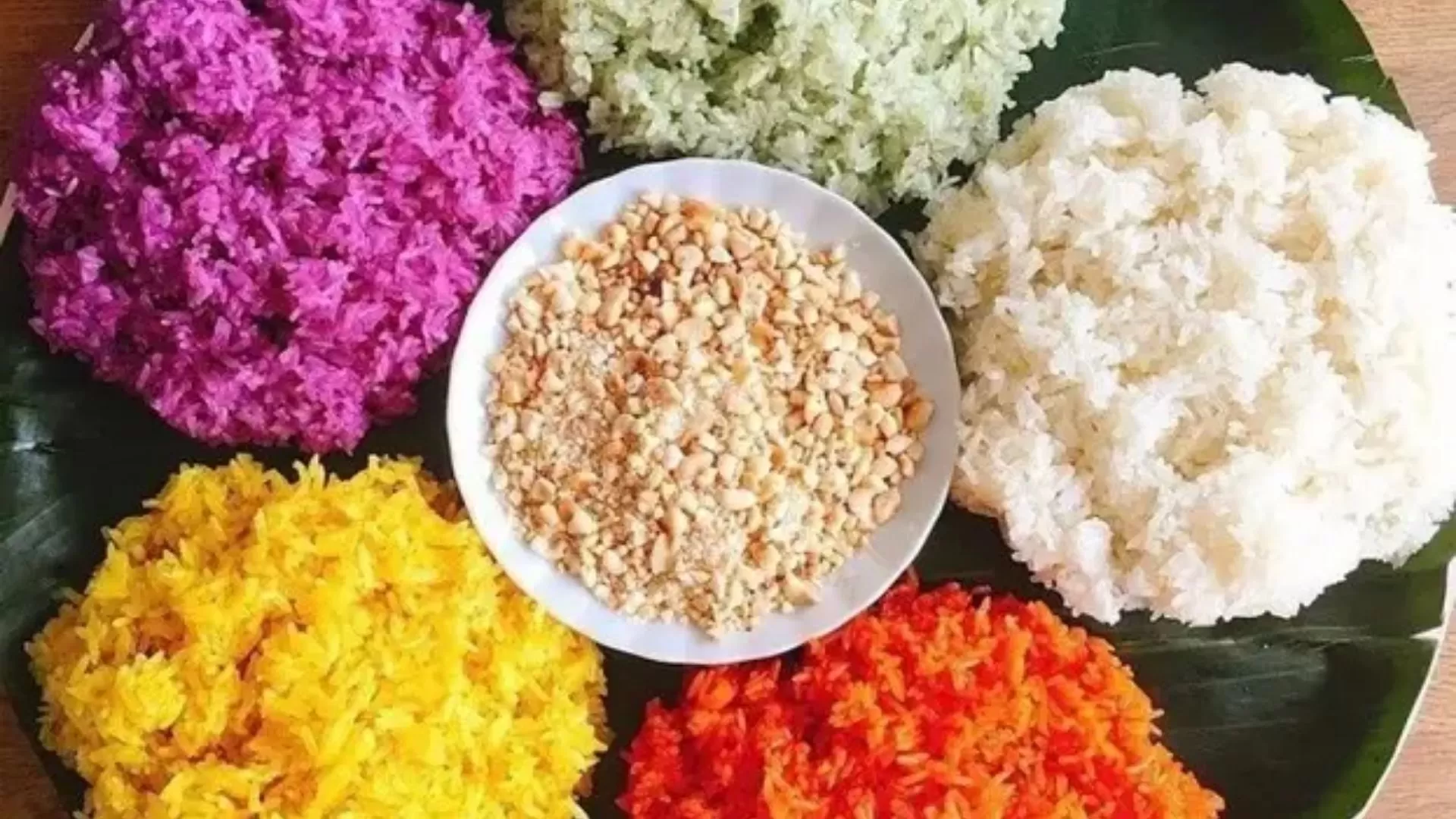 Five-color sticky rice - Must-try food in Bac Ha market