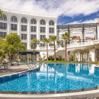 silk-path-grand-hue-hotel-02