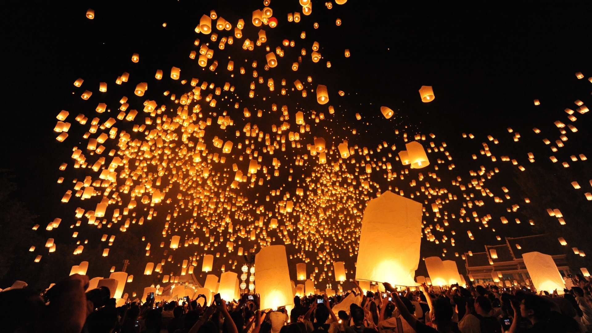 Yi Peng Lantern Festival