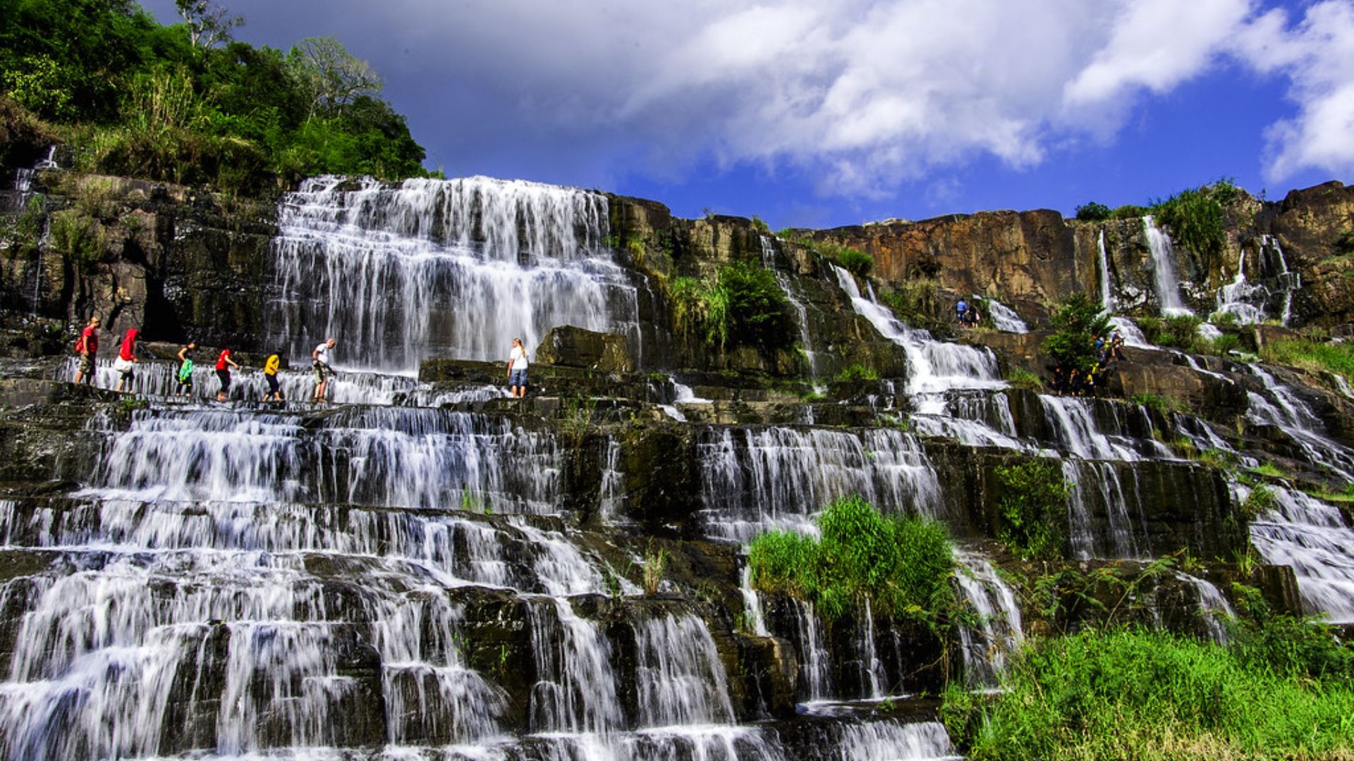 Cascade de Pongour – La Majestueuse Chute d’Eau en Terrasses de Dalat