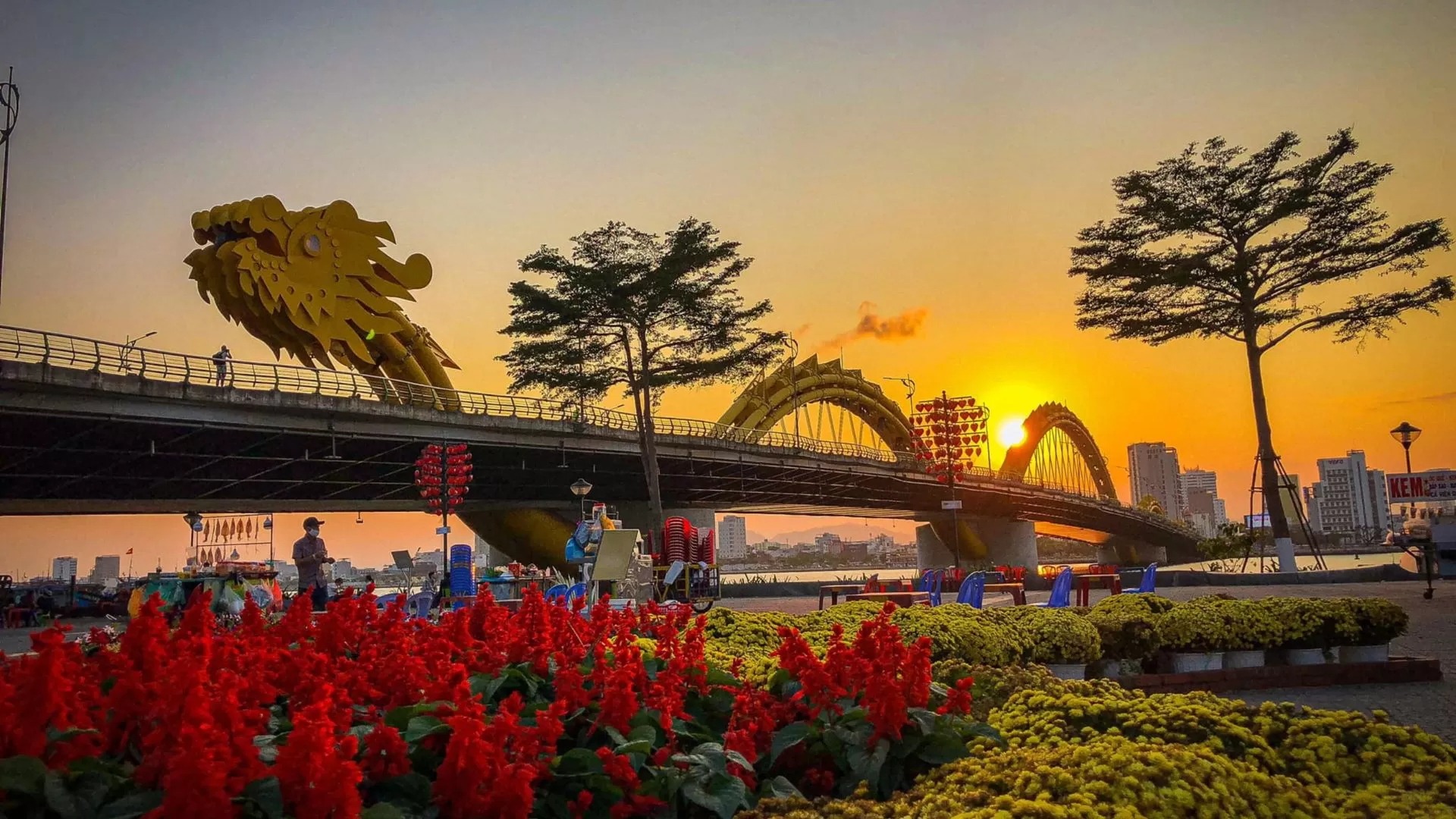 Pont du dragon à Da nang, symbole de puissance et de protection