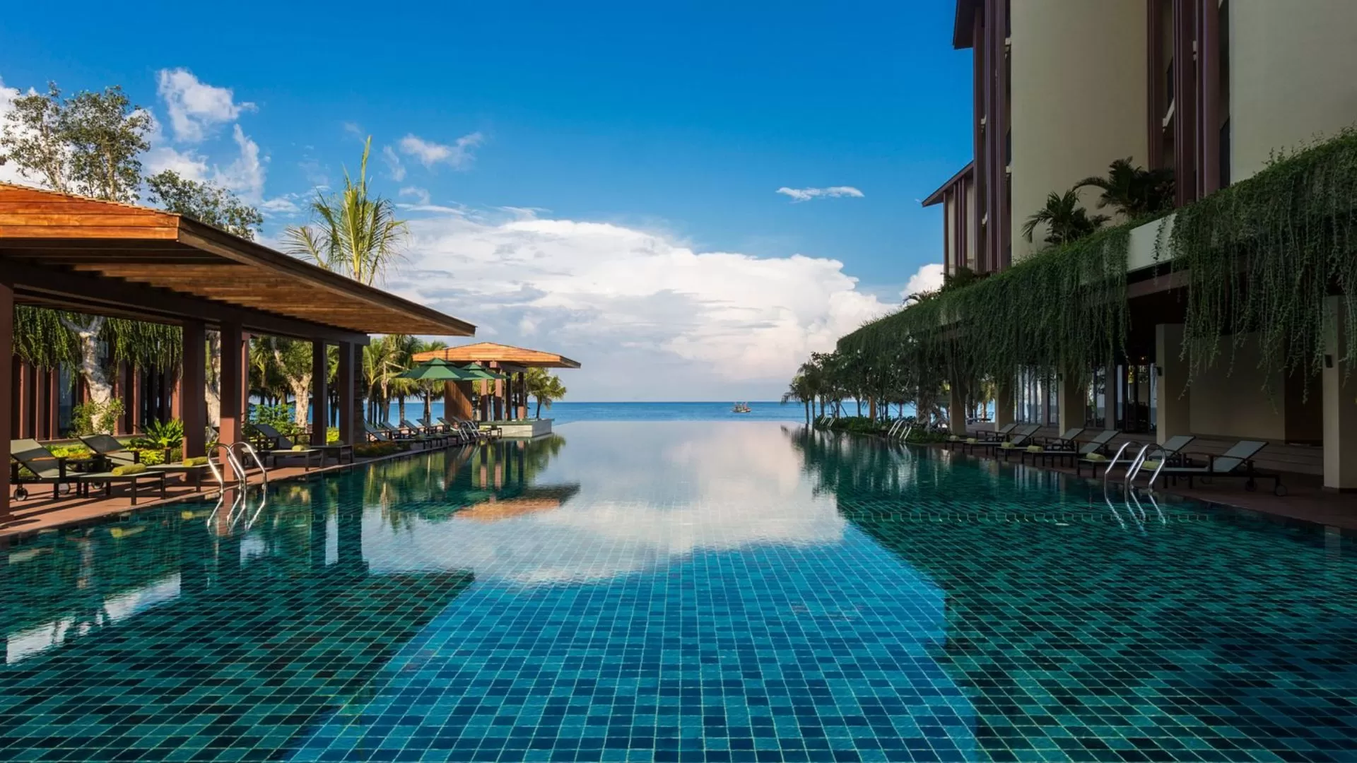 Dusit Princess Moonrise Beach Resort
