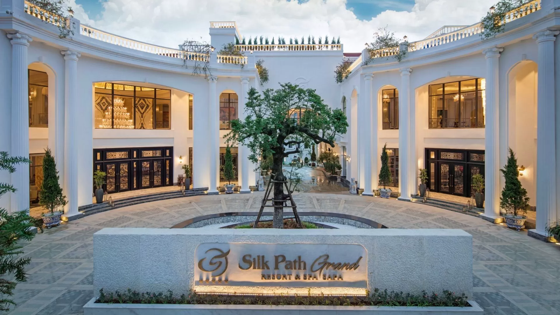 Silk Path Grand Sapa