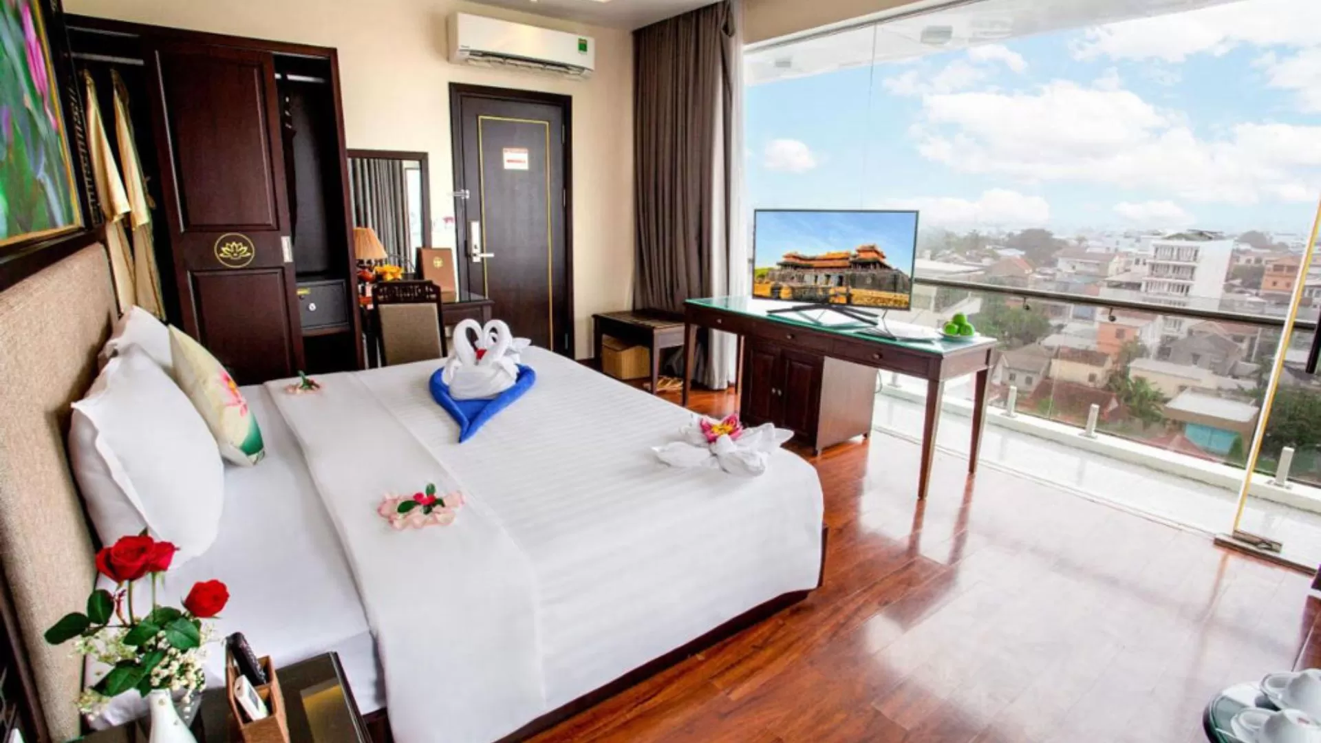 Thanh Lich Hotel