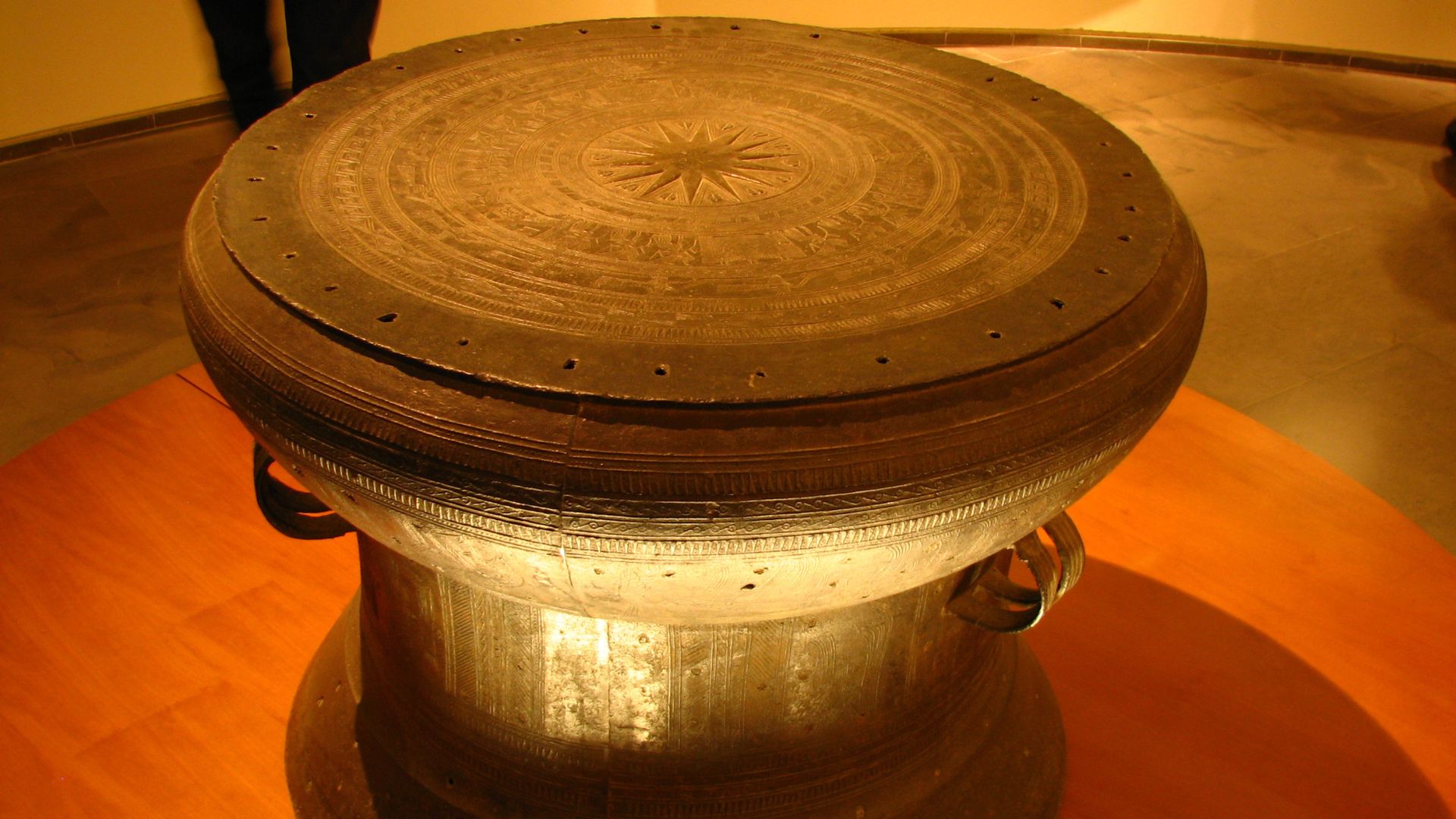 Tambour de bronze Dong Son 