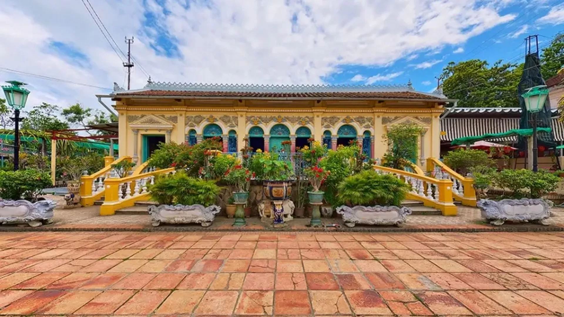Binh Thuy Ancient House 