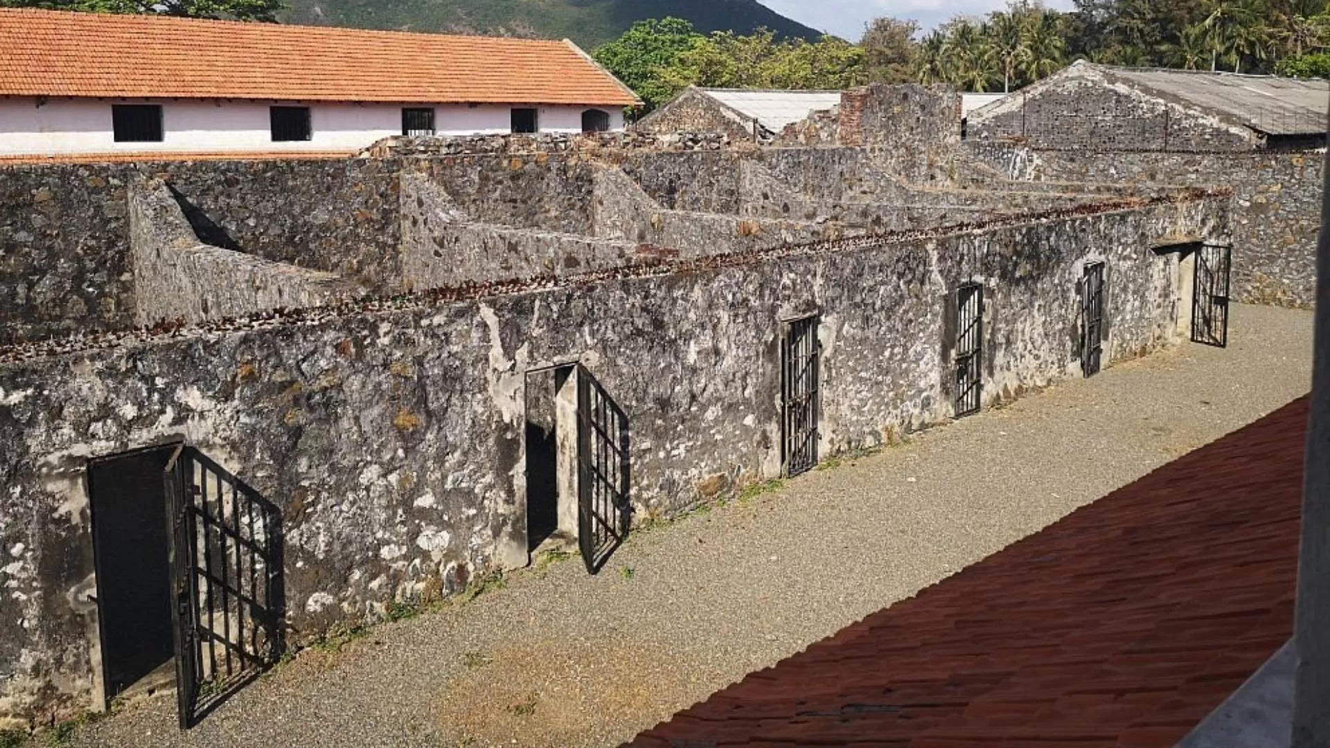 Con Dao prison