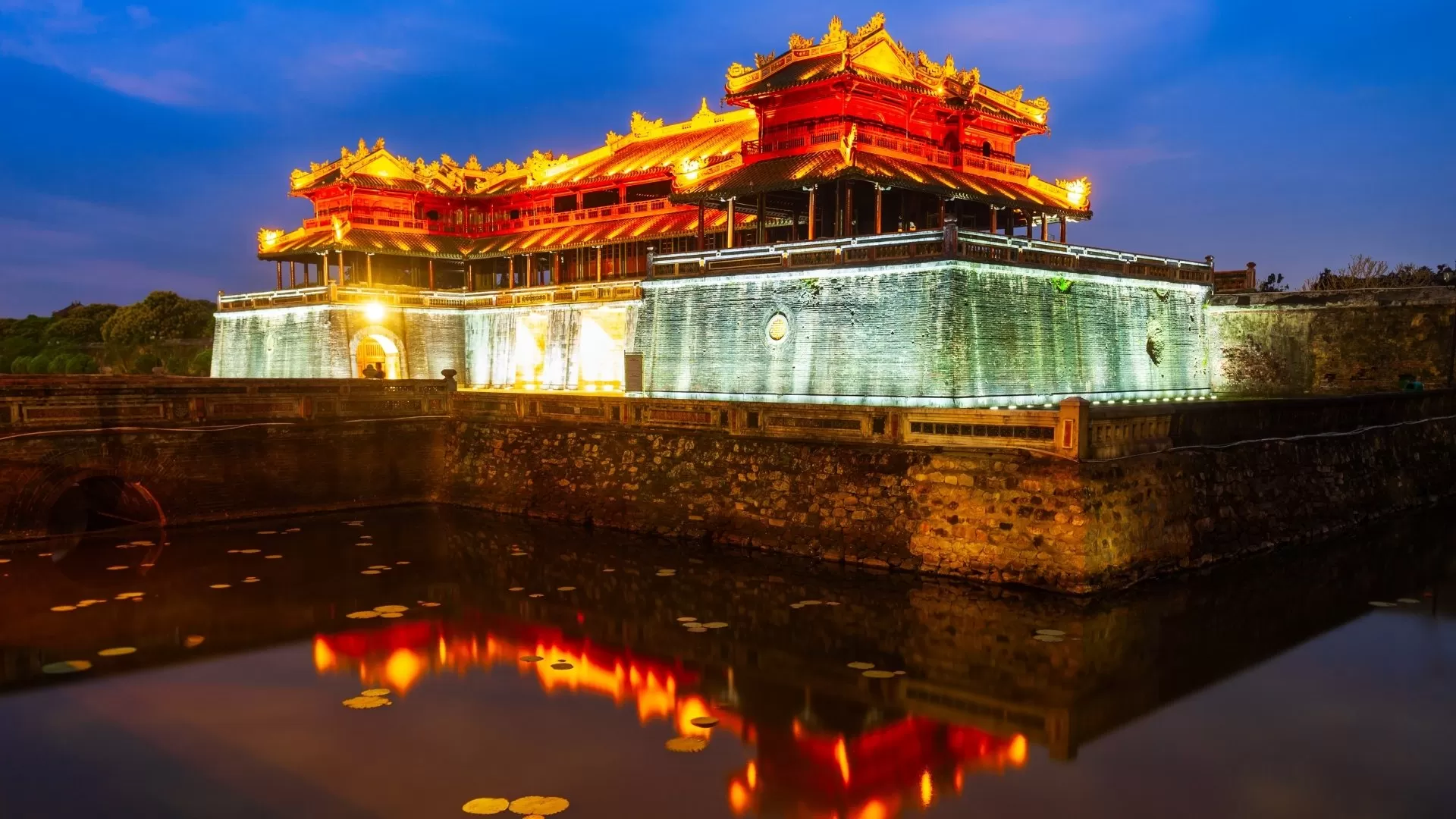 Best time to enjoy Hue nightlife