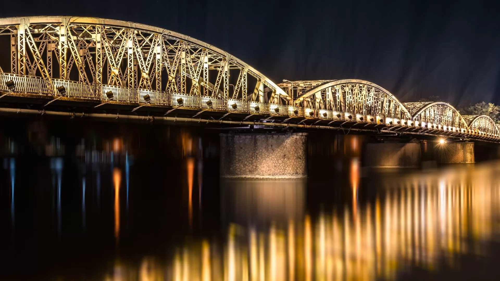 Trang Tien Bridge at night