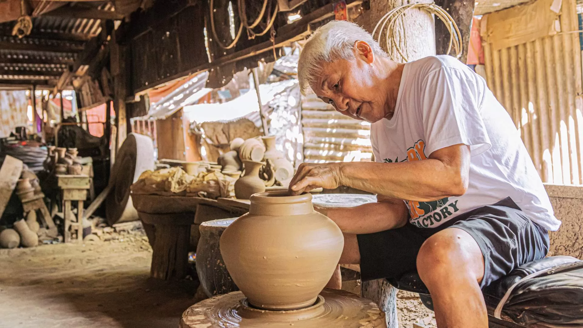 Making pottery in Phuoc Tich Pottery Village