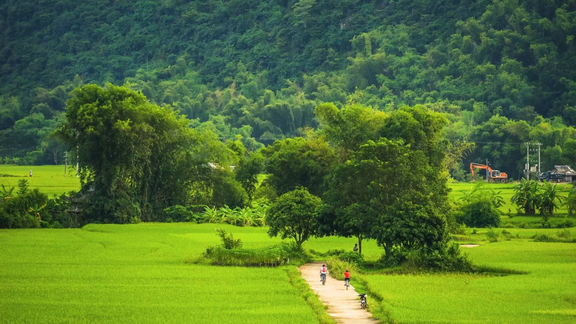 The tranquil beauty of Lac village