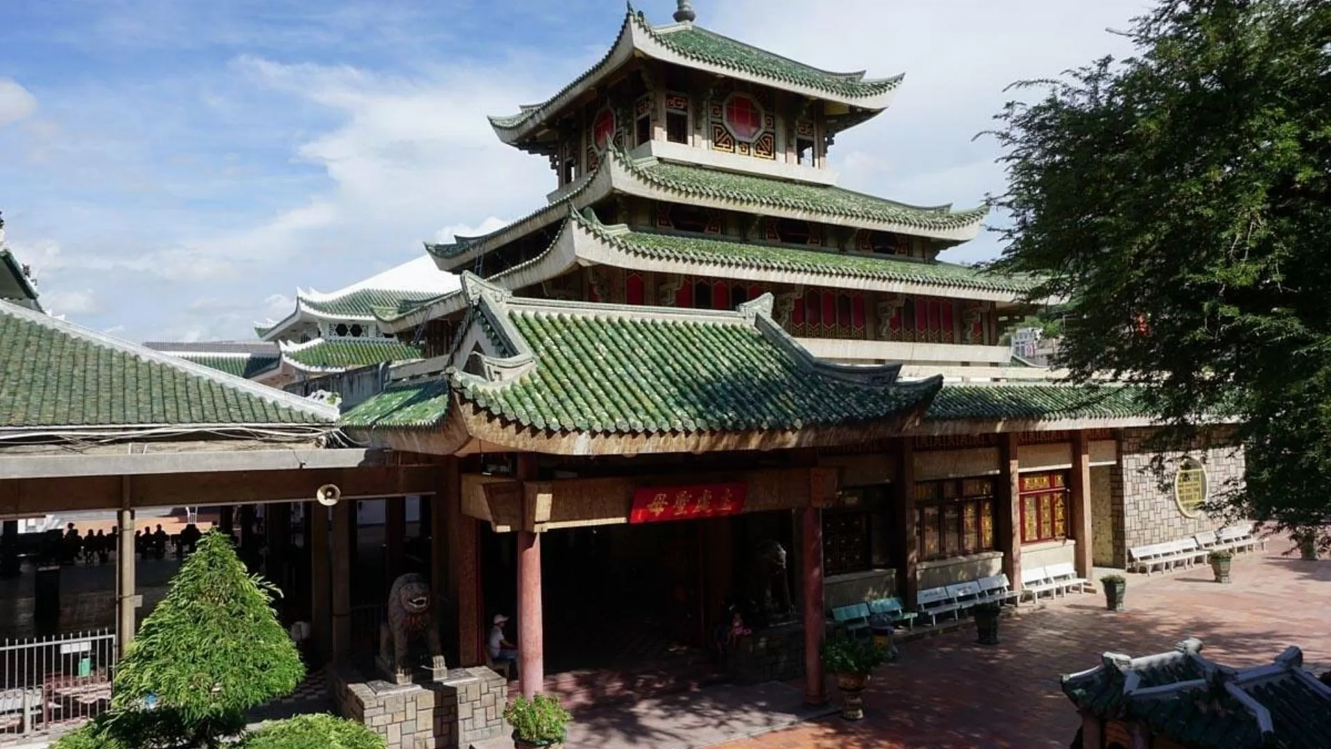 Ba Chua Xu Temple