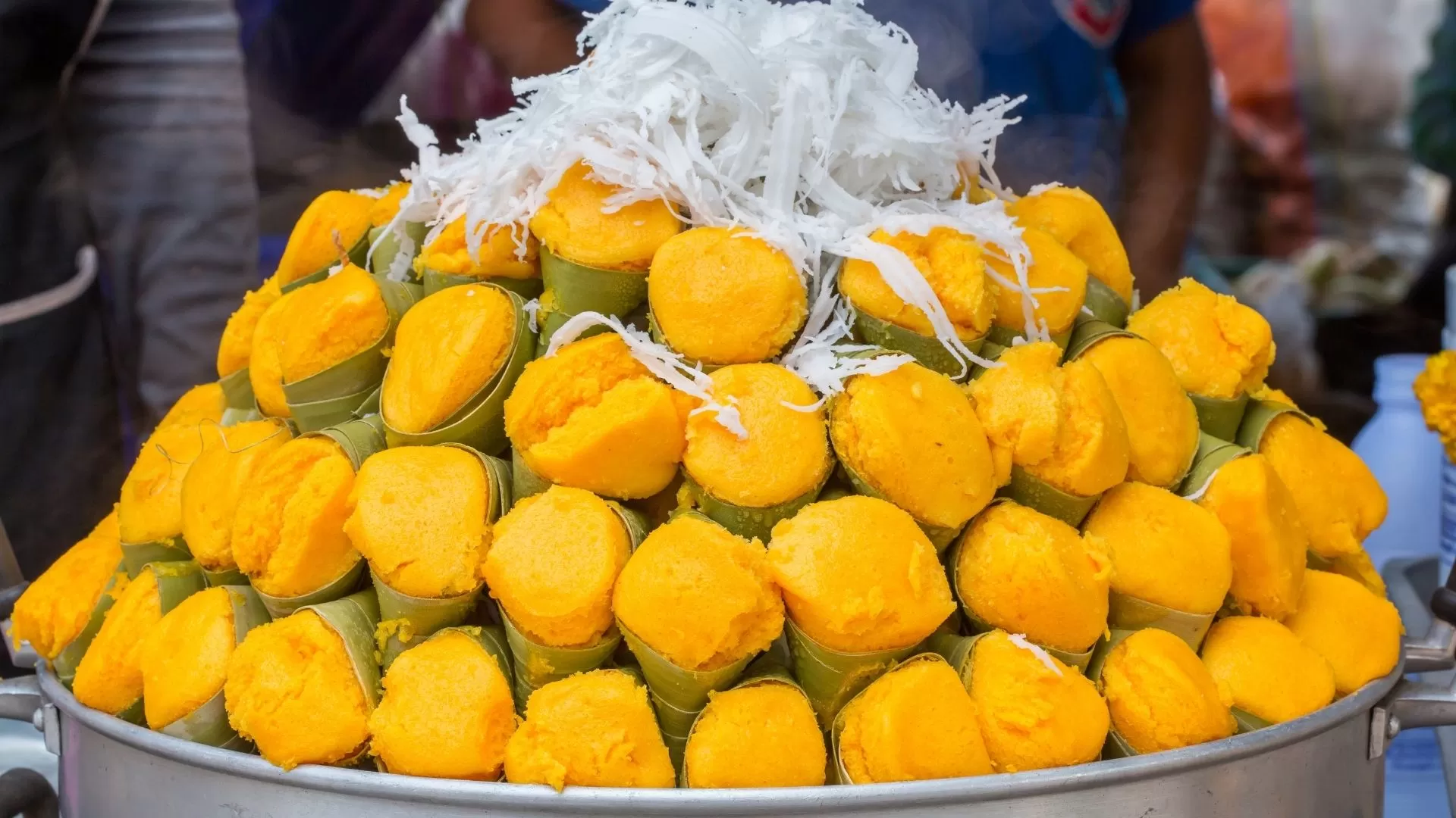 Banh bo thot not  – Palm sugar steamed rice cake