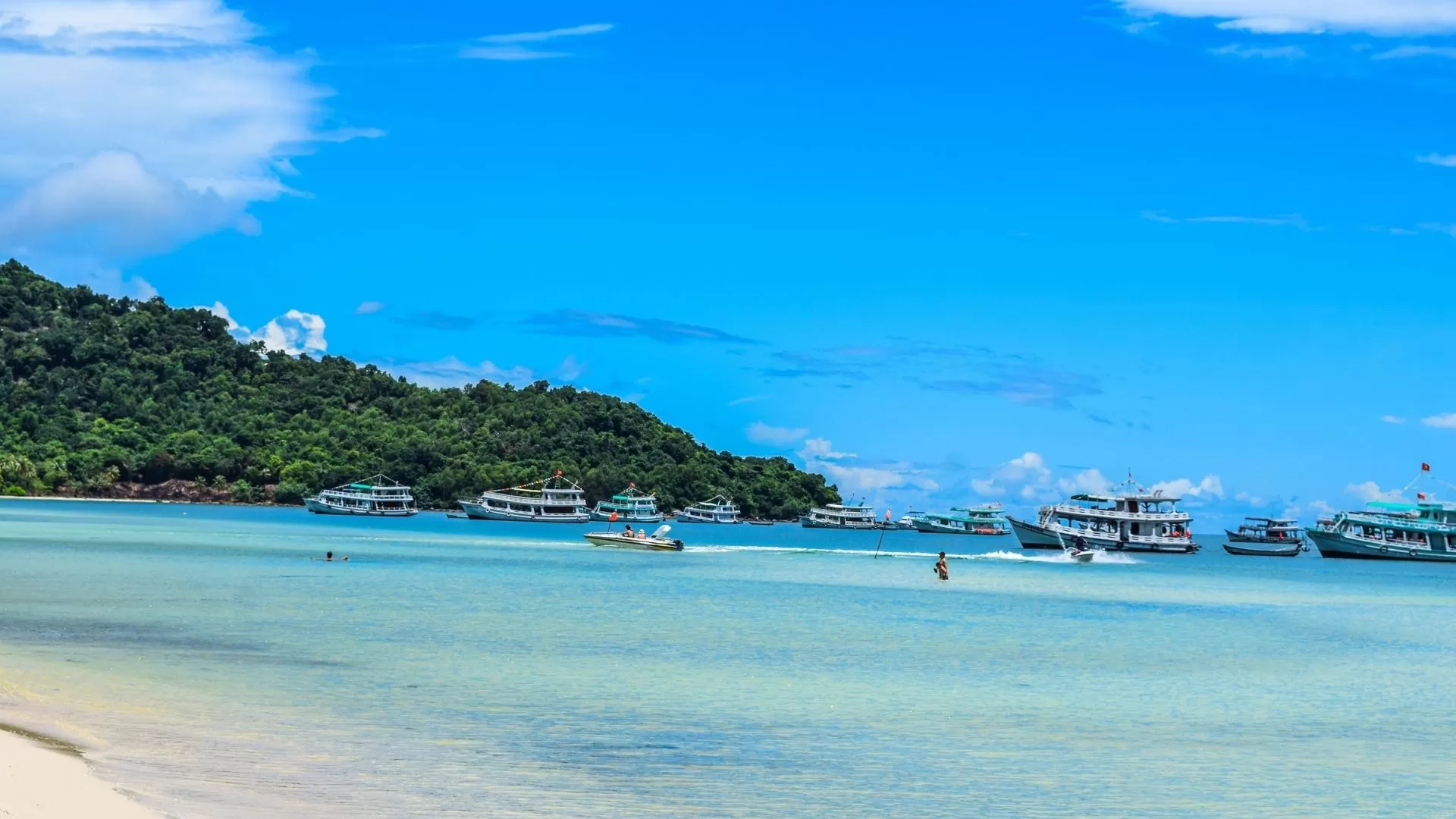 Duong Dong beach