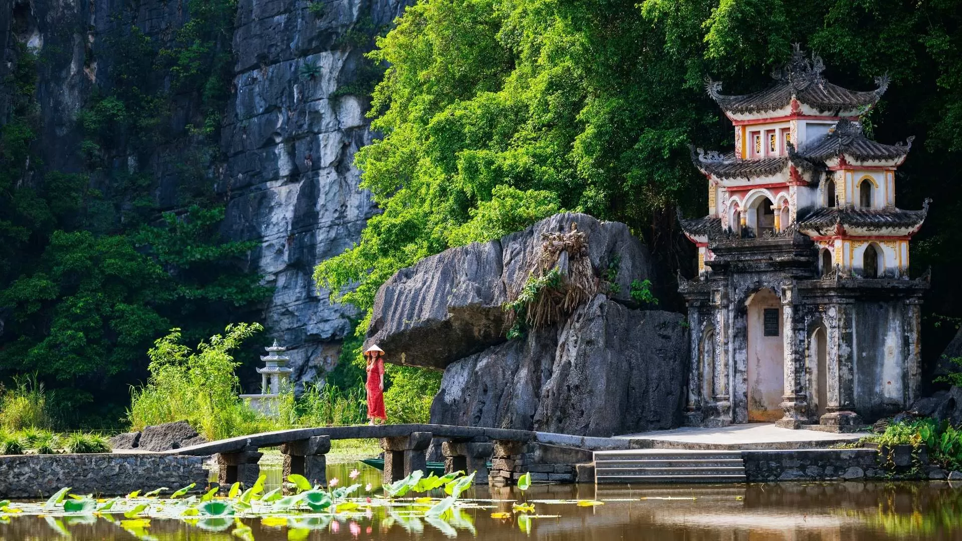 Bich Dong Pagoda