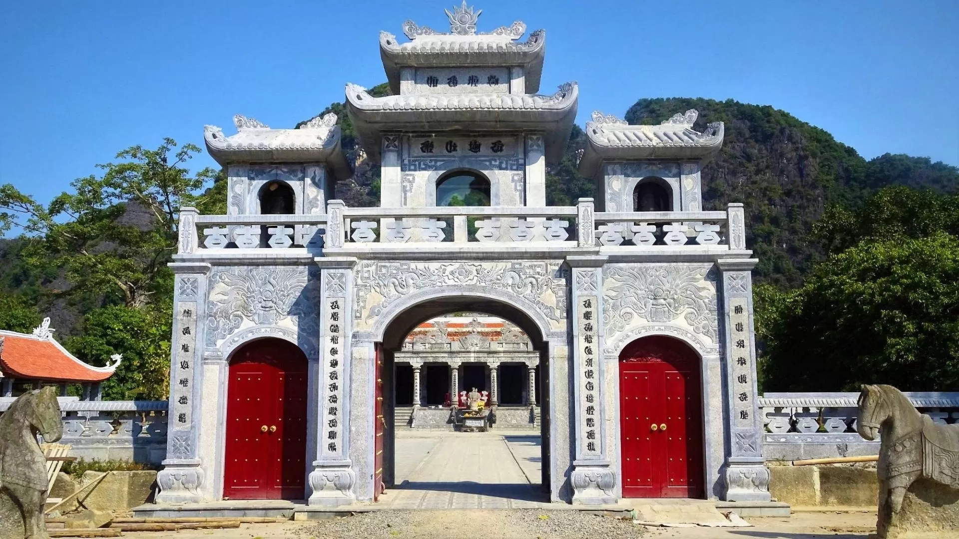 Thai Vi temple