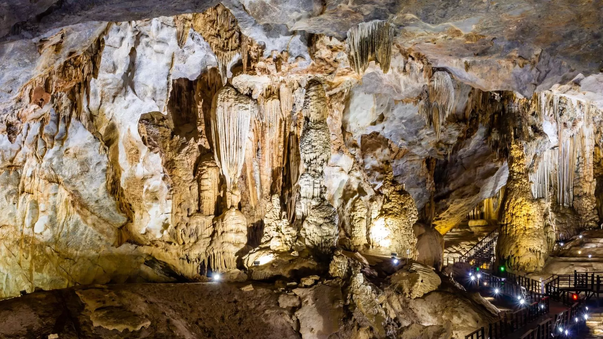 Paradise cave