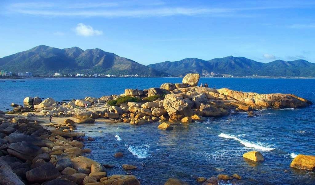 Central Vietnam Islands: Top 5 Beautiful Islands Must-visit